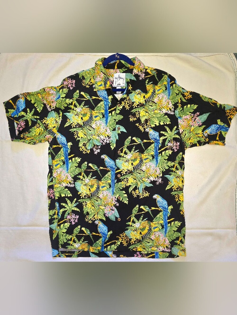 Guy Harvey Aftco Bluewater Hawaiian Shirt Button Up Rayon Parrot Tropical NWOT.